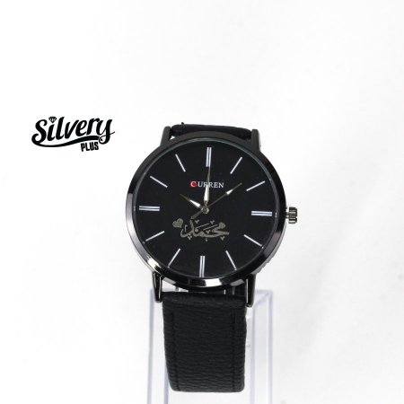 ساعة شبابية مع حفر اسماء